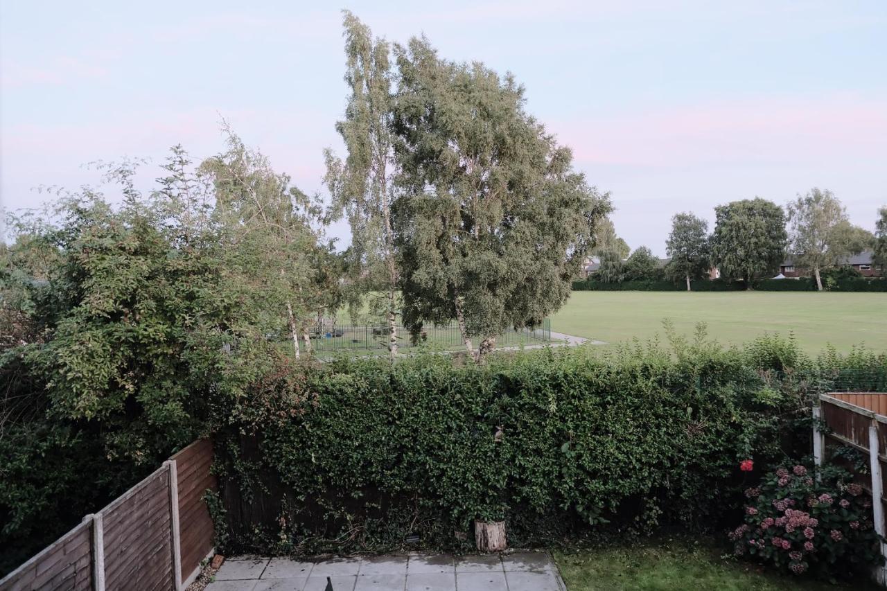 Bee Stays - Northway House Warrington  Extérieur photo