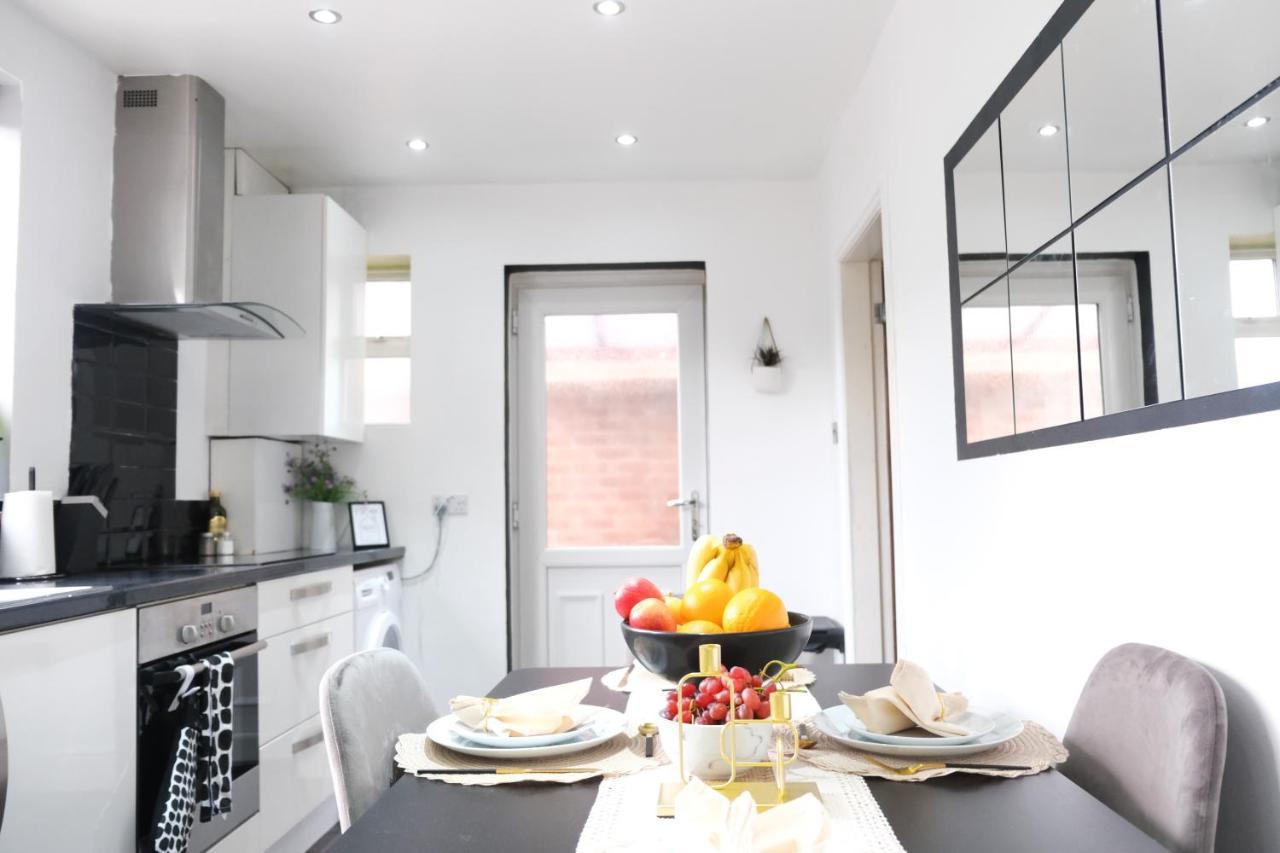 Bee Stays - Northway House Warrington  Extérieur photo