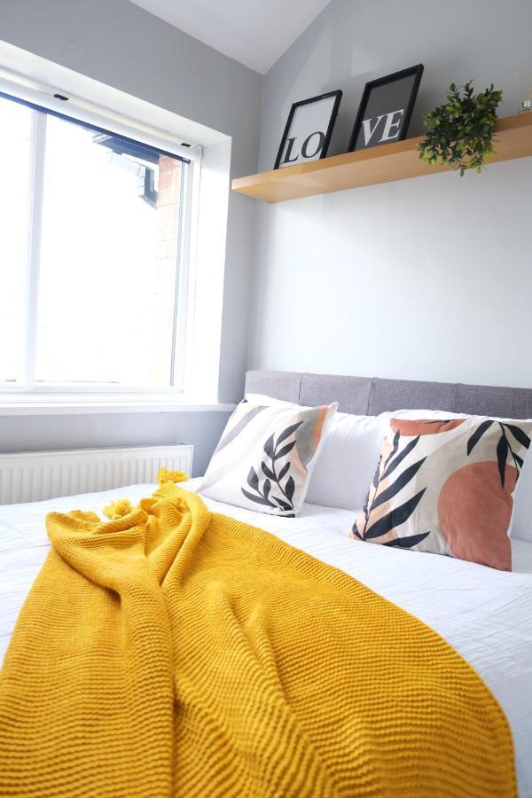 Bee Stays - Northway House Warrington  Extérieur photo