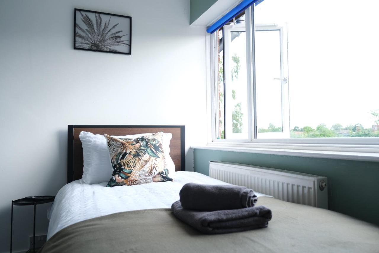 Bee Stays - Northway House Warrington  Extérieur photo