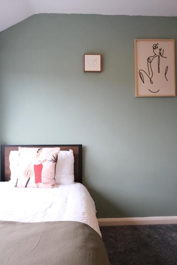Bee Stays - Northway House Warrington  Extérieur photo