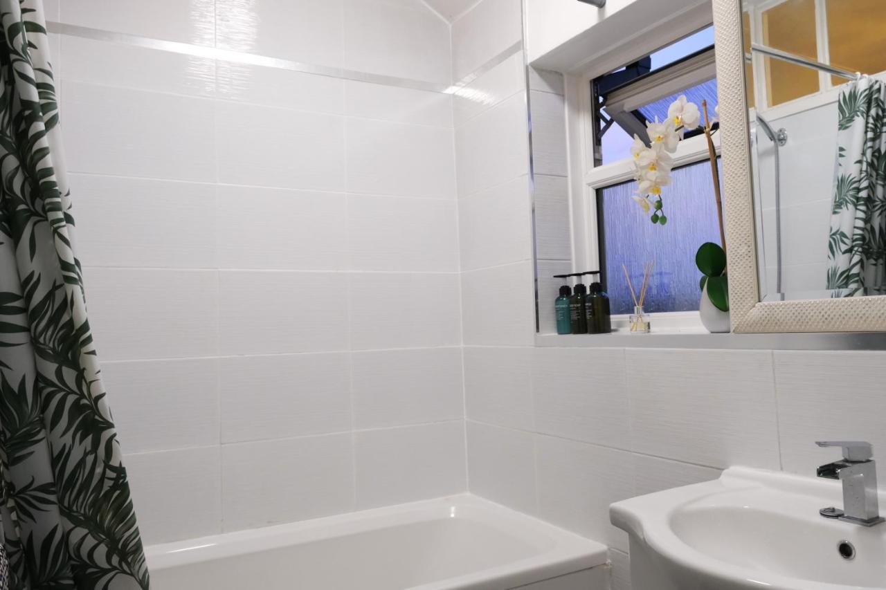 Bee Stays - Northway House Warrington  Extérieur photo